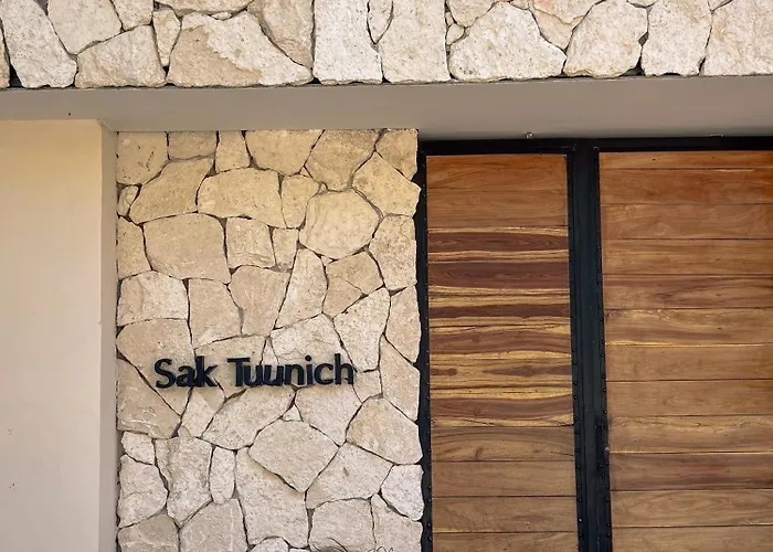 Sak Tuunich Luxury Residences Aparthotel