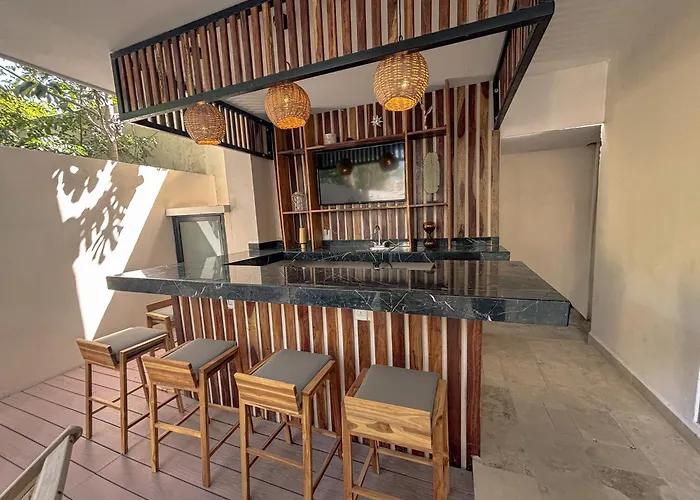 Sak Tuunich Luxury Residences Aparthotel