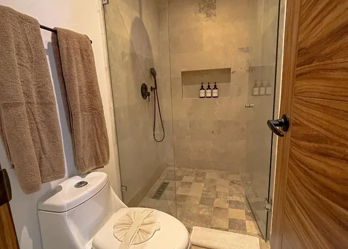 Sak Tuunich Luxury Residences Aparthotel