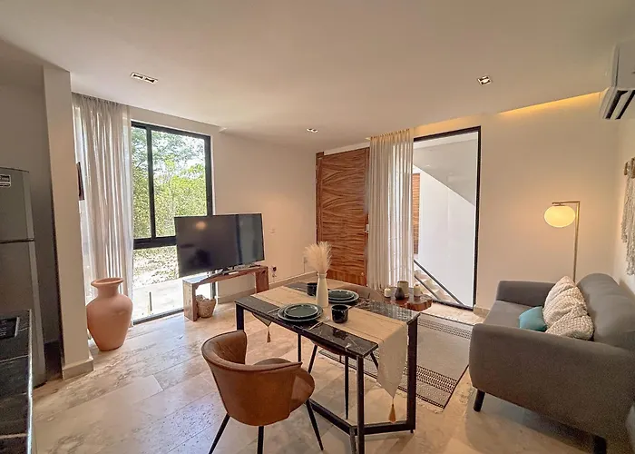 Sak Tuunich Luxury Residences