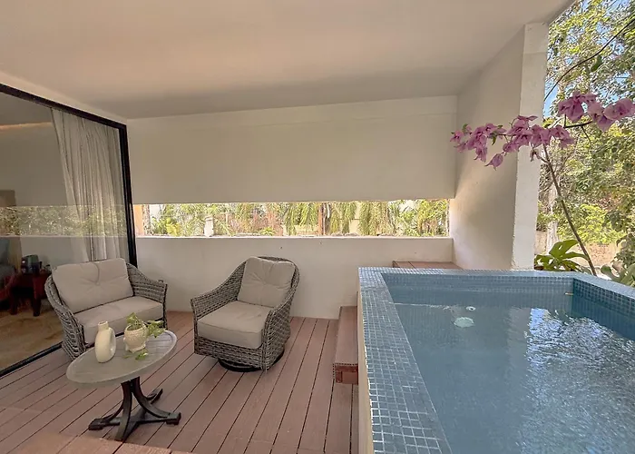 Sak Tuunich Luxury Residences Aparthotel