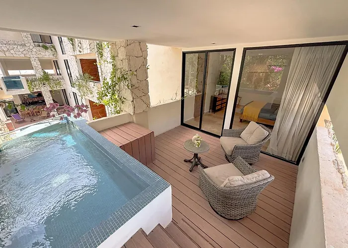 Sak Tuunich Luxury Residences Aparthotel