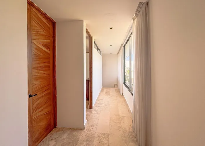 Sak Tuunich Luxury Residences Aparthotel 4*