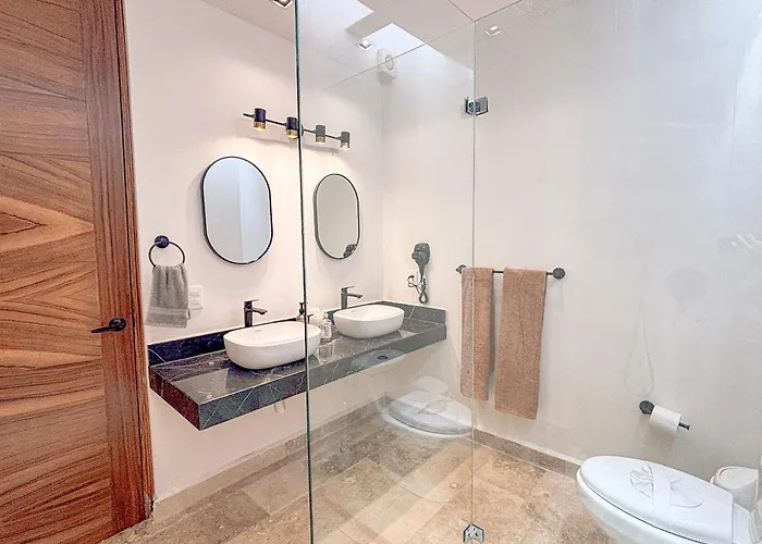 Sak Tuunich Luxury Residences Aparthotel 4*