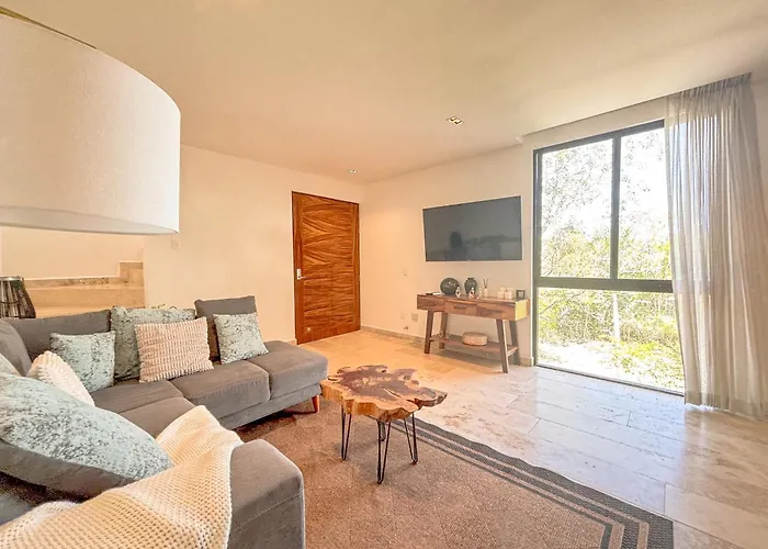 Sak Tuunich Luxury Residences